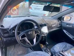 هیوندای ئەکسنت هاچباک
